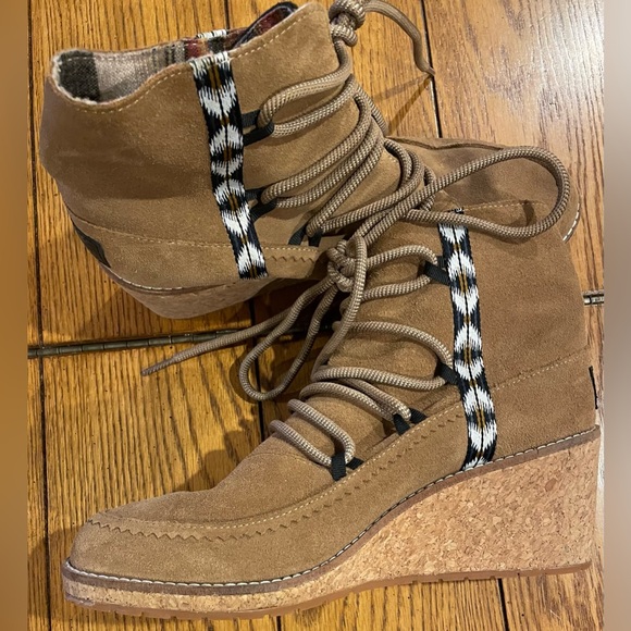 EUC Pendleton Islegate wedge boot, toasted coconut color, 9.5/40.5 - Picture 3 of 11